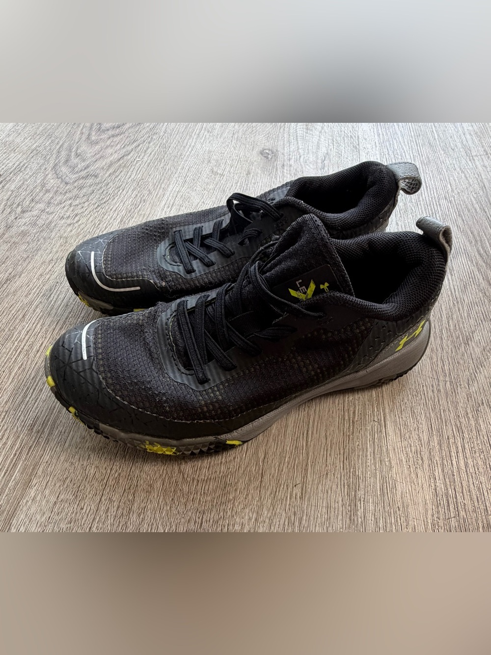 Under Armour Youth 1Y Level X Series Black Neon Yellow Mesh Sneakers